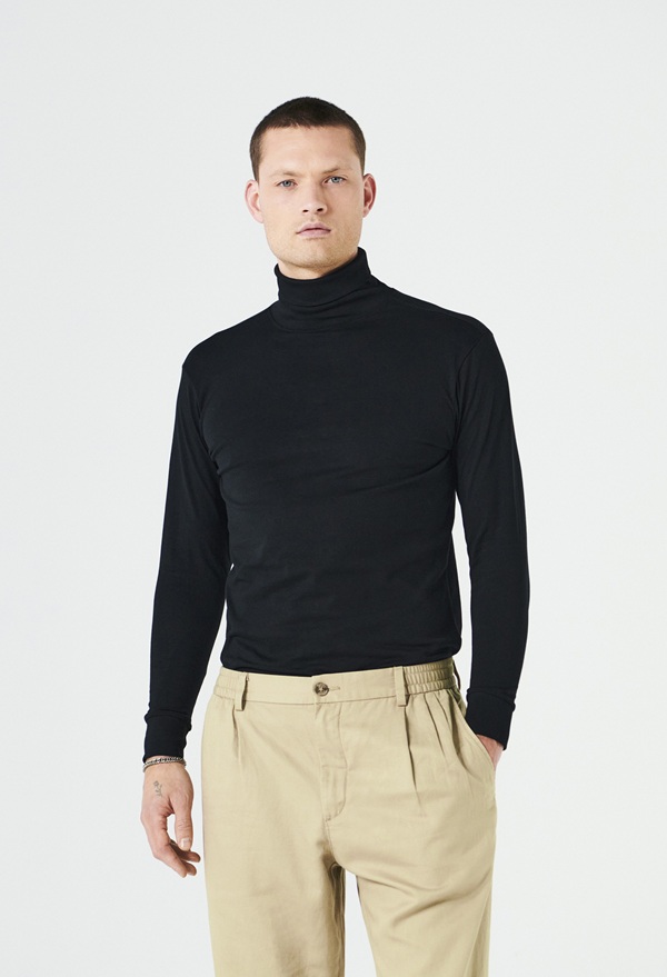 Camiseta Elgin cuello cisne hombre