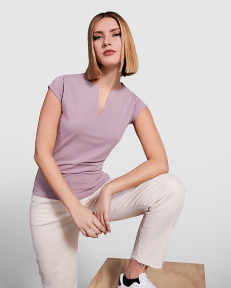 Camiseta cuello fantasía