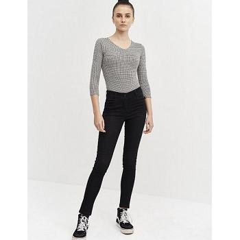 Body cuello pico cruzado 2